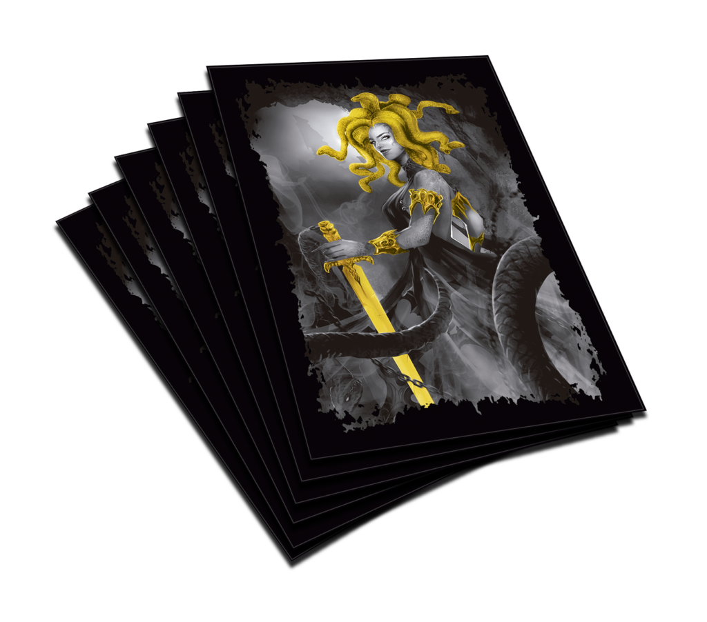 Protectores Diseño MYL Colección Legendaría | TOPDECK Small 62x89mm diseño Titán-Medusa